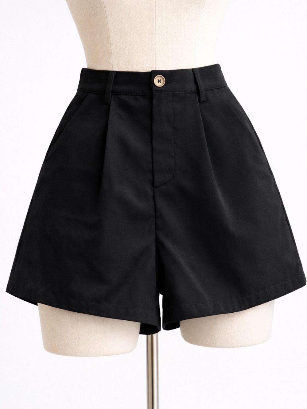 Kirundo Black, Pleated, Bermuda Shorts- M